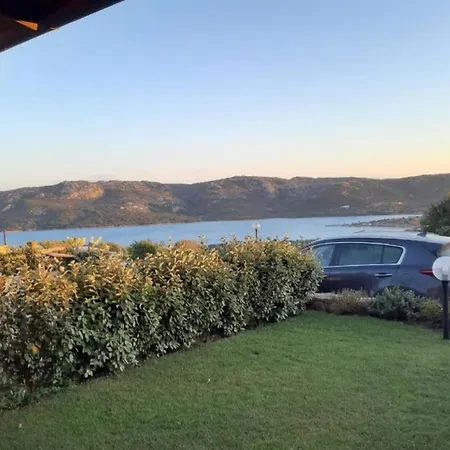 Villa L304 - Porto Mannu Pittoresco Villino Vista Mare